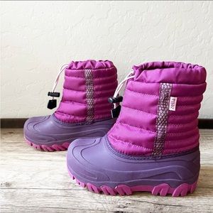 Zella water resistant winter boot for kids sz 13